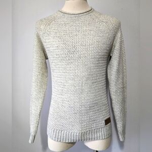 Emerald Isle Knitwear Cream/ Gray Soft Knit Sweater. Size Small